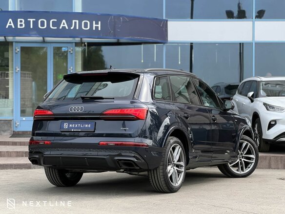 2025 Audi Q7 45 TFSI II (4M) Рестайлинг 2, синий, 11890000 рублей - вид 5