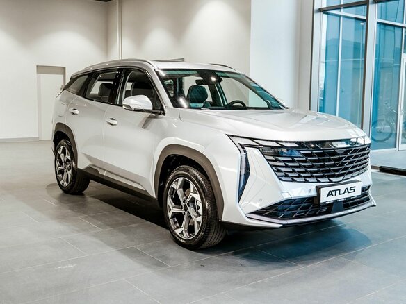 2026 Geely Atlas II, серебристый - вид 3