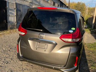 2020 Honda Freed+ II Рестайлинг, серый, 1750000 рублей, вид 2
