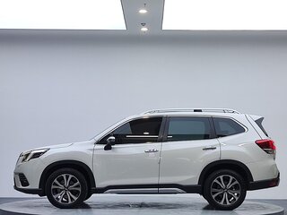 2023 Subaru Forester V Рестайлинг, белый, 3056095 рублей, вид 2