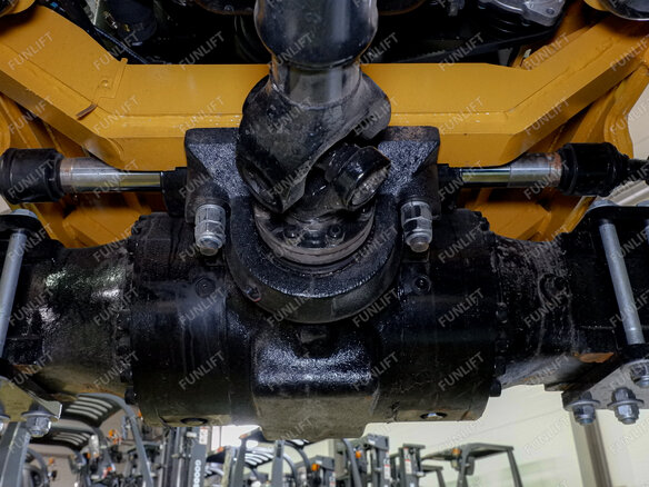 2025 Hyper H695F, золотистый, 6670000 рублей - вид 35