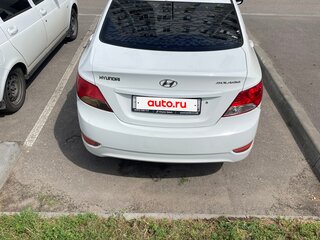 2014 Hyundai Solaris I, белый, 850000 рублей, вид 4