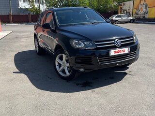 2011 Volkswagen Touareg II, чёрный, 2050000 рублей, вид 2