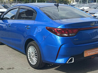 2020 Kia Rio IV Рестайлинг, синий, 1280000 рублей, вид 5