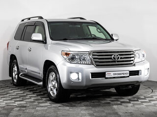 2012 Toyota Land Cruiser 200 Series Рестайлинг 1, серебристый, 3429370 рублей, вид 4