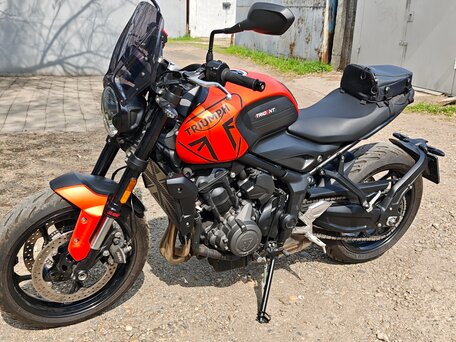 2023 Triumph Trident 660, оранжевый, 850000 рублей, вид 2