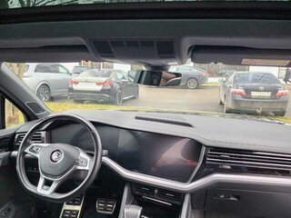 2019 Volkswagen Touareg III, чёрный, 4500000 рублей, вид 4