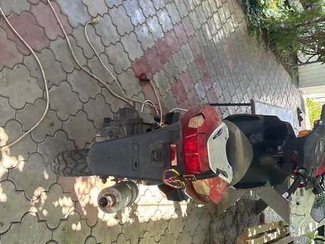 2011 Yiben YB150T, красный, 30000 рублей, вид 3