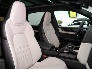 2026 Porsche Cayenne III Рестайлинг, серый, 19790000 рублей, вид 2