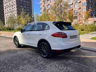 2010 Porsche Cayenne II (958), бежевый, 1950000 рублей, вид 4