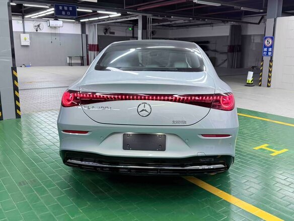 2025 Mercedes-Benz CLA 300 L III (C174, X174), серебристый - вид 2