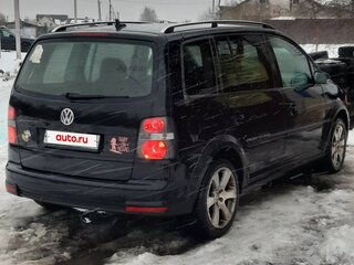 2008 Volkswagen Touran Cross I Рестайлинг, чёрный, 800000 рублей, вид 3