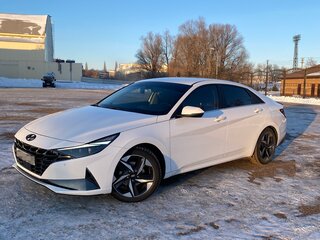 2020 Hyundai Avante VII, белый, 2500000 рублей, вид 2