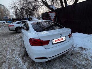 2018 BMW 4 серии Gran Coupe 430i F32/F33/F36 Рестайлинг, белый, 2300000 рублей, вид 3