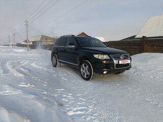 2007 Volkswagen Touareg I Рестайлинг, белый, 900000 рублей, вид 5