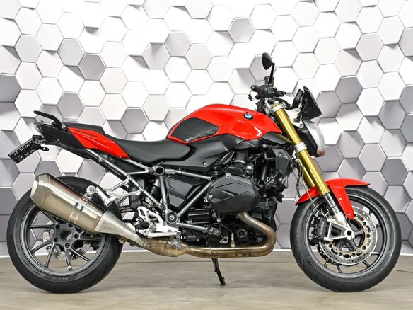 2018 BMW R 1200 R, красный, 679000 рублей - вид 2