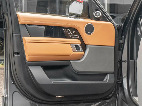 2019 Land Rover Range Rover IV Рестайлинг, серый, 6487000 рублей - вид 17