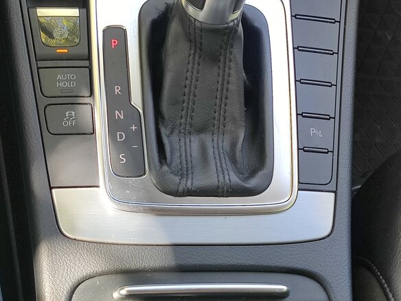 2011 Volkswagen Passat B7, чёрный, 1300000 рублей - вид 12