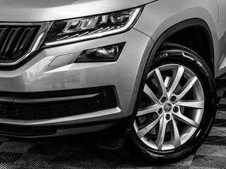 2021 Skoda Kodiaq I, коричневый, 2899000 рублей, вид 2
