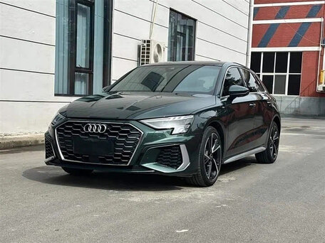 2023 Audi A3 Sportback 35 TFSI IV (8Y), зелёный, 2290000 рублей, вид 1