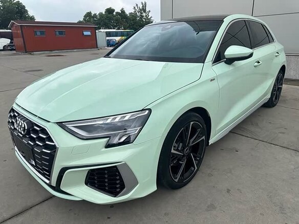 2023 Audi A3 Sportback 35 TFSI IV (8Y), зелёный, 2150000 рублей