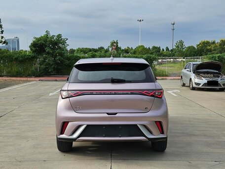 2023 BYD Dolphin 30.7 kWh I, фиолетовый, 1675013 рублей, вид 3