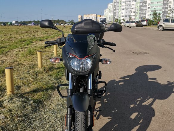 2021 Bajaj Pulsar 180, чёрный, 170000 рублей - вид 2