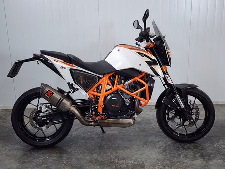 2013 KTM 690 Duke R, белый, 449000 рублей, вид 1