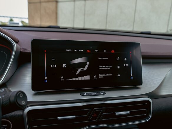 2023 Geely Coolray I, серый, 1695000 рублей - вид 14