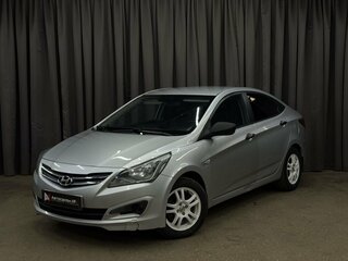 2015 Hyundai Solaris I Рестайлинг, серебристый, 679999 рублей, вид 2