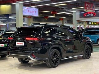 2025 Toyota Crown Kluger, чёрный, 5700000 рублей, вид 3