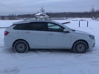 2020 Lada (ВАЗ) Vesta SW I, белый, 1100000 рублей, вид 2