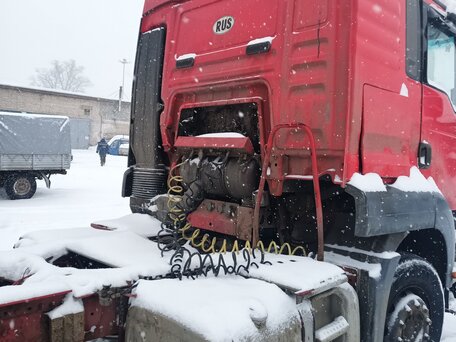 2003 MAN TGA, красный, 750000 рублей, вид 4