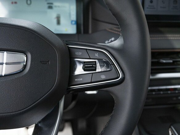 2026 Geely Okavango I Рестайлинг, белый - вид 16