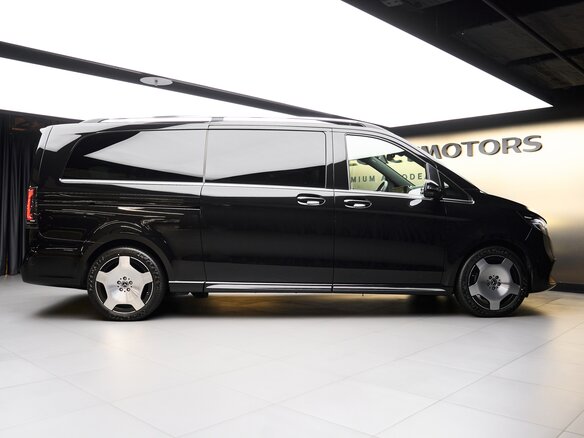 2026 Mercedes-Benz V-Класс 300 d экстра длинный III (W447) Рестайлинг 2, чёрный - вид 9