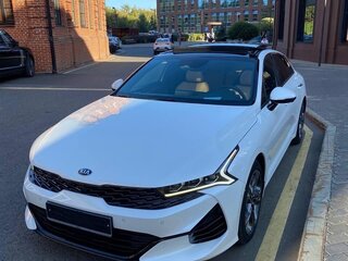 2021 Kia K5 III, белый, 3600000 рублей, вид 2