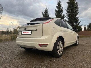 2010 Ford Focus II Рестайлинг, белый, 440000 рублей, вид 5