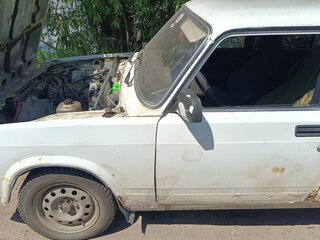 2010 Lada (ВАЗ) 2105, белый, 85000 рублей, вид 3