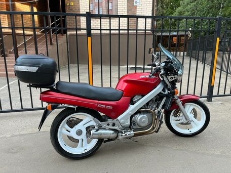 1990 Honda NTV 650, красный, 280000 рублей, вид 1