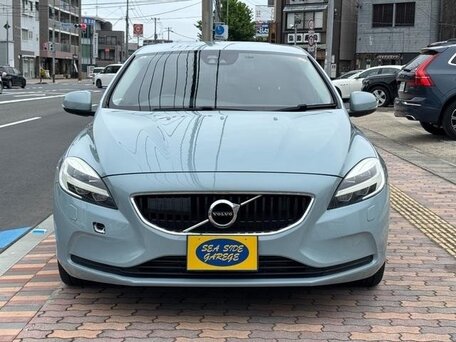 2019 Volvo V40 II Рестайлинг, голубой, 870000 рублей, вид 2