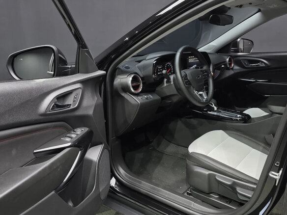 2025 Chevrolet Trax II, чёрный - вид 5