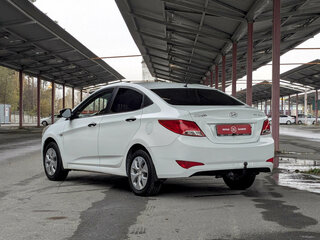 2014 Hyundai Solaris I Рестайлинг, белый, 648900 рублей, вид 5