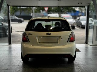 2011 Kia Rio II Рестайлинг, белый, 679000 рублей, вид 5