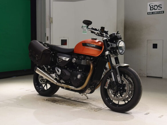 2023 Triumph Speed Twin, оранжевый, 1000000 рублей