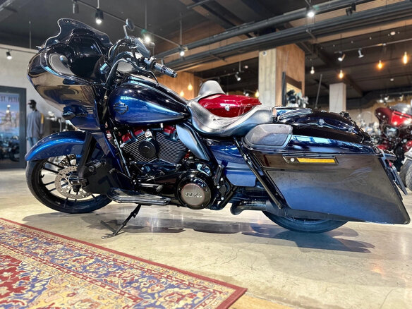2019 Harley-Davidson CVO Road Glide, чёрный, 2250000 рублей - вид 2