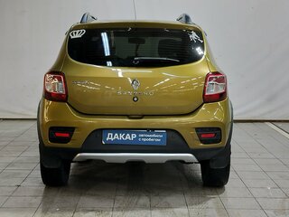 2015 Renault Sandero Stepway II, золотистый, 760000 рублей, вид 5