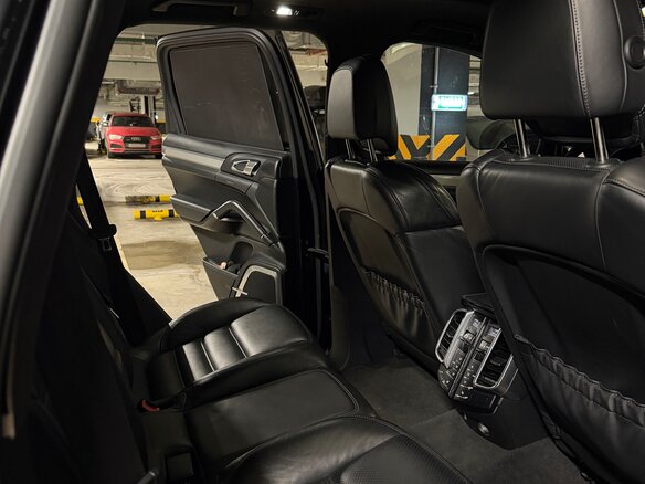 2010 Porsche Cayenne Turbo II (958), чёрный, 2000000 рублей - вид 8