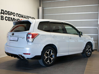 2017 Subaru Forester IV Рестайлинг 2, белый, 2145000 рублей, вид 4