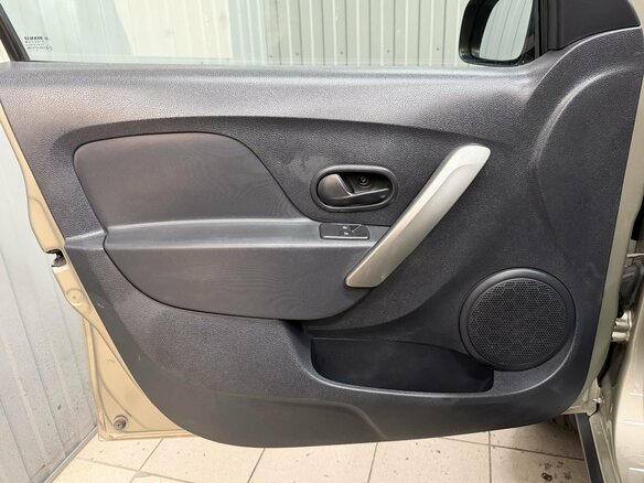 2019 Renault Sandero Stepway II Рестайлинг, бежевый, 949000 рублей - вид 11