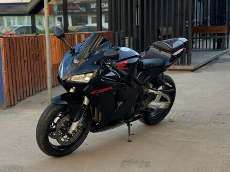 2005 Honda CBR 600RR, чёрный, 525000 рублей, вид 2